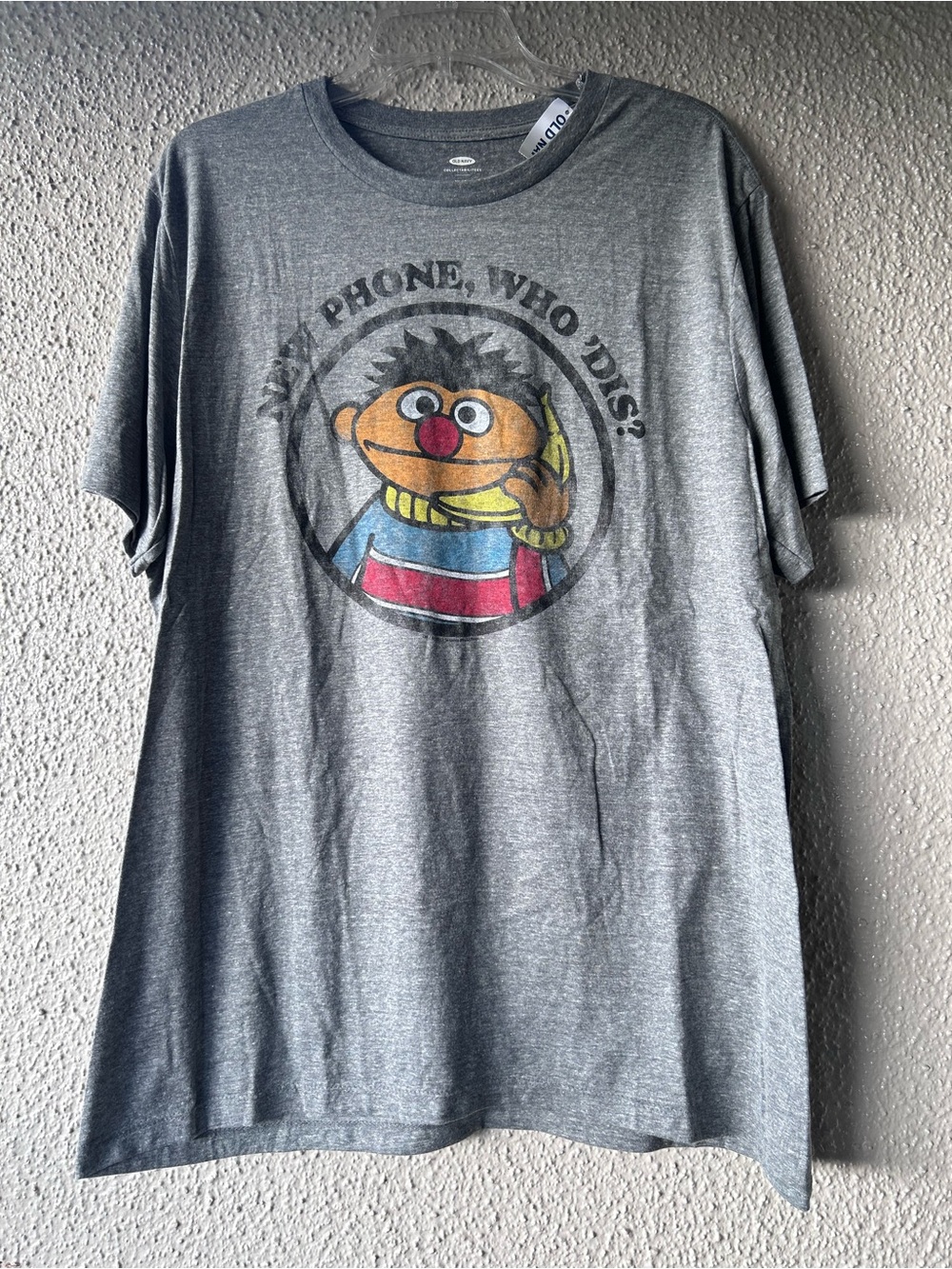 Old navy Sesame Street Ernie 'New Phone, Who Dis?' Graphic Tee mens XL NWT
